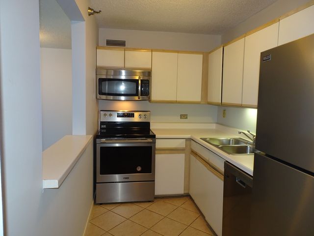 440 N McClurg Court 1105, Chicago, IL 60611