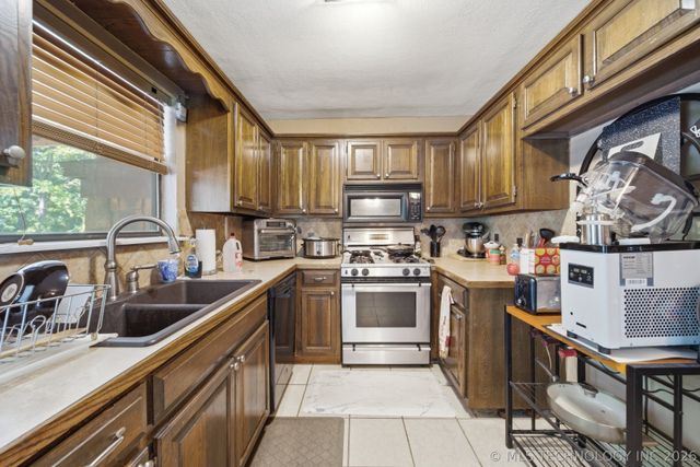 10087 W 71st Street S, Sapulpa, OK 74066