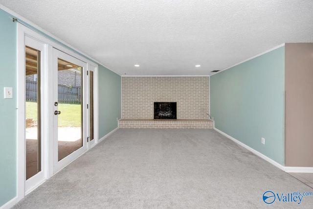 8002 Greenwillow Court, Huntsville, AL 35802