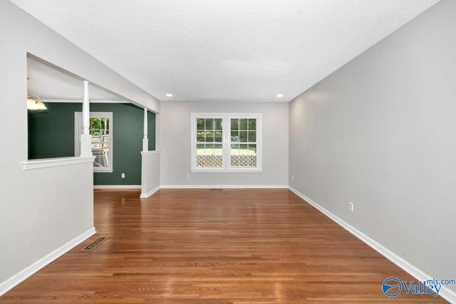 8002 Greenwillow Court, Huntsville, AL 35802