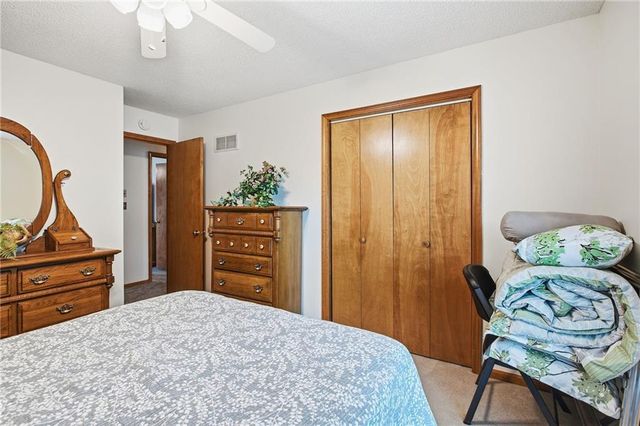 813 SW Foxtail Drive, Grain Valley, MO 64029