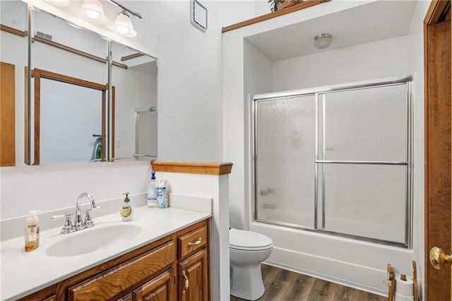 813 SW Foxtail Drive, Grain Valley, MO 64029