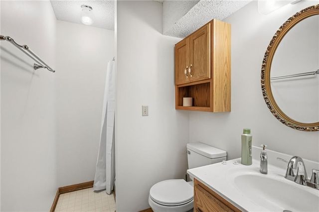 813 SW Foxtail Drive, Grain Valley, MO 64029
