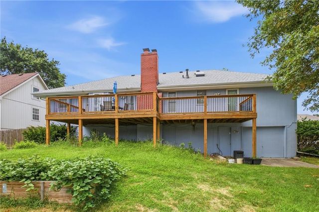 813 SW Foxtail Drive, Grain Valley, MO 64029