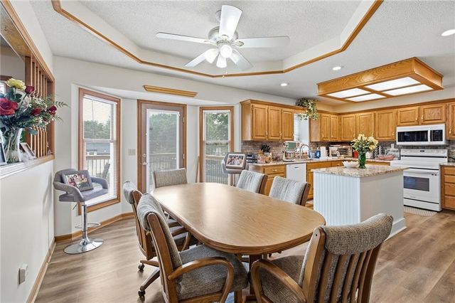 813 SW Foxtail Drive, Grain Valley, MO 64029