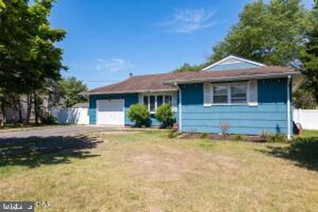 116 NAUTILUS DR, Manahawkin, NJ 08050
