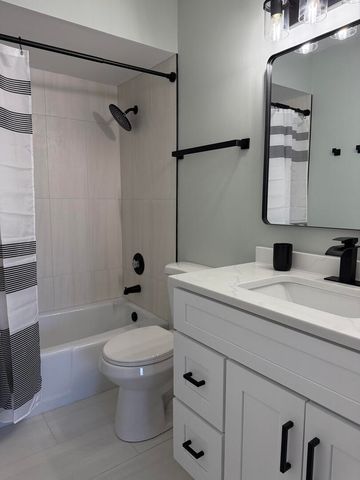 14970 Pulaski Road 5, Midlothian, IL 60445