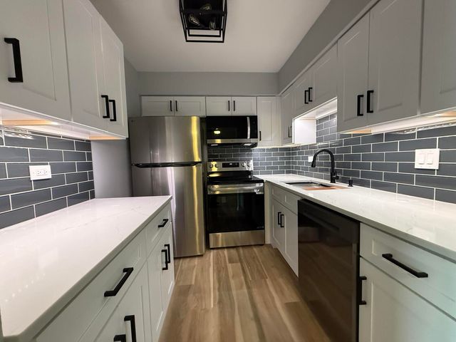 14970 Pulaski Road 5, Midlothian, IL 60445