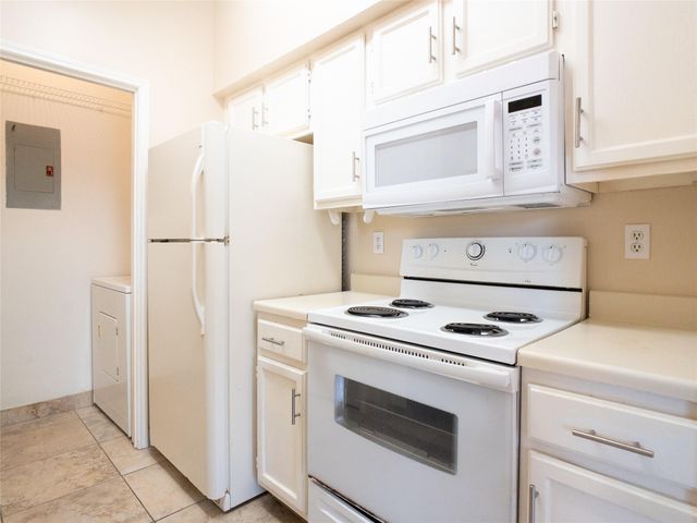 6500 Harbor Town Drive 3402, Houston, TX 77036