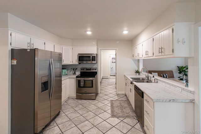 1540 Laurelwood Drive, Laurel, NY 11948