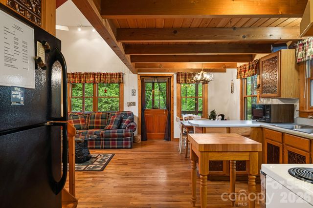 180 Grace Way, Green Mountain, NC 28740