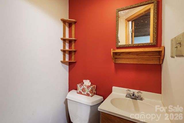 180 Grace Way, Green Mountain, NC 28740