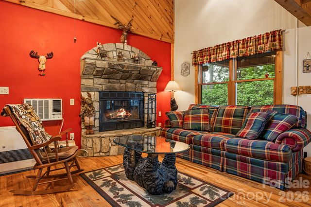 180 Grace Way, Green Mountain, NC 28740