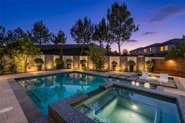 58 Riverboat, Irvine, CA 92602