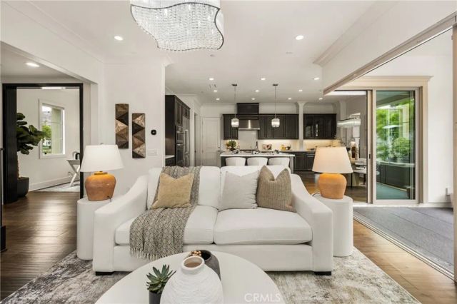 58 Riverboat, Irvine, CA 92602