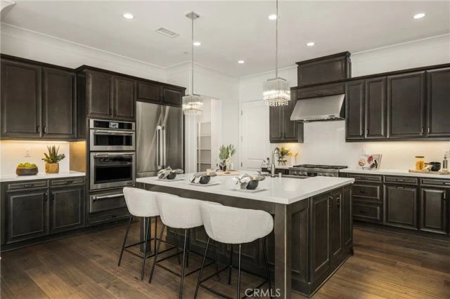 58 Riverboat, Irvine, CA 92602