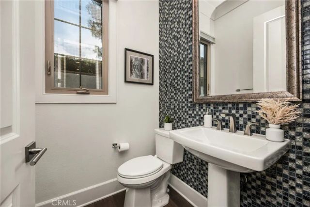 58 Riverboat, Irvine, CA 92602