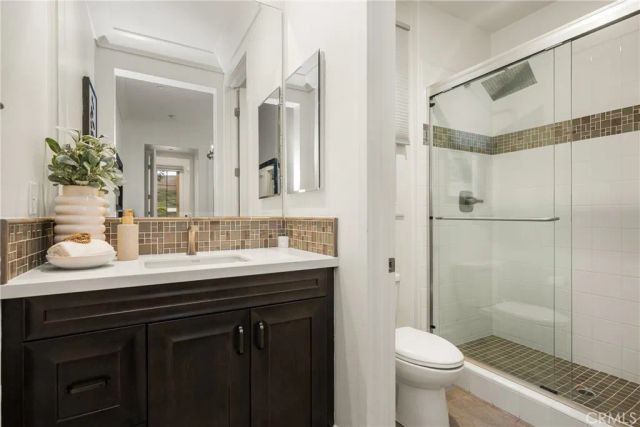 58 Riverboat, Irvine, CA 92602