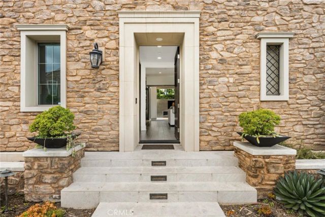58 Riverboat, Irvine, CA 92602