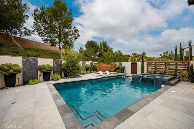 58 Riverboat, Irvine, CA 92602