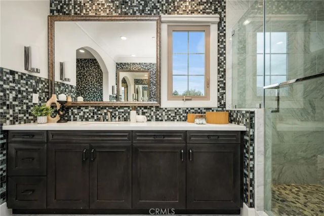 58 Riverboat, Irvine, CA 92602