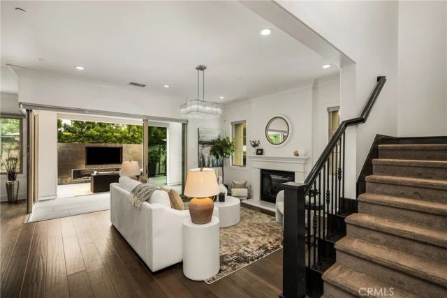 58 Riverboat, Irvine, CA 92602