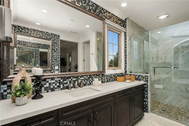 58 Riverboat, Irvine, CA 92602