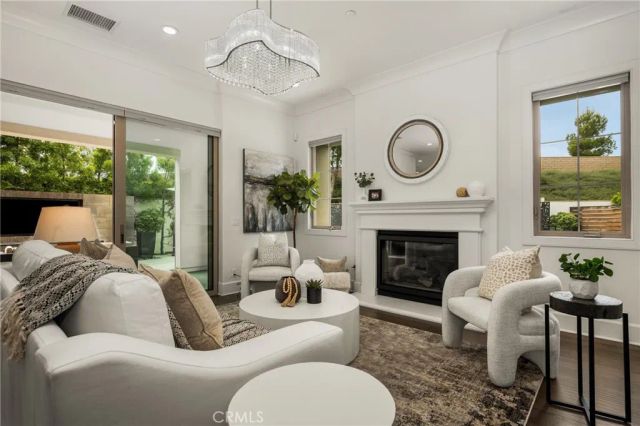 58 Riverboat, Irvine, CA 92602