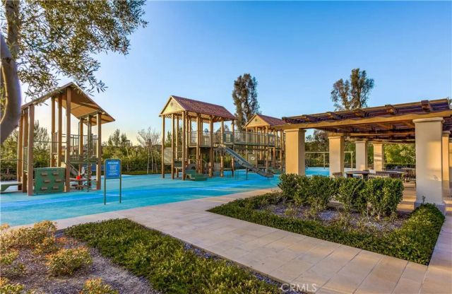 58 Riverboat, Irvine, CA 92602