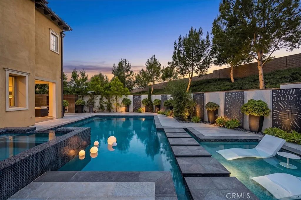 58 Riverboat, Irvine, CA 92602