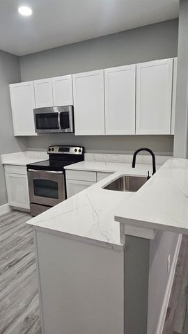 5209 CREEKSIDE PARK AVENUE, Orlando, FL 32811