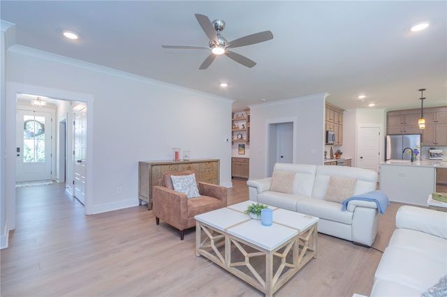 1111 Bay Drive, Fair Play, SC 29643