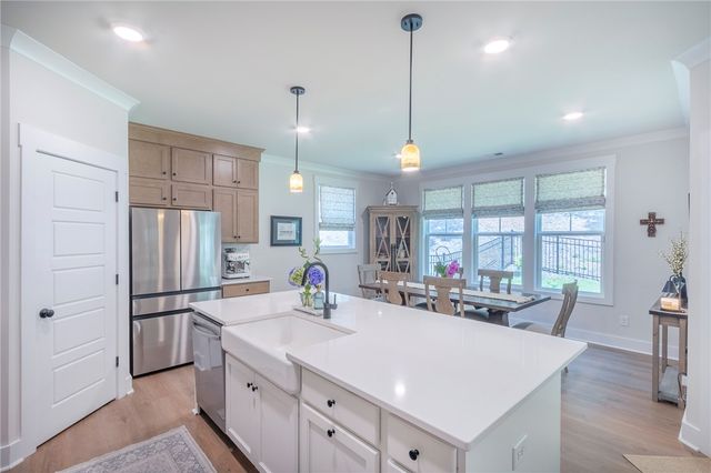 1111 Bay Drive, Fair Play, SC 29643