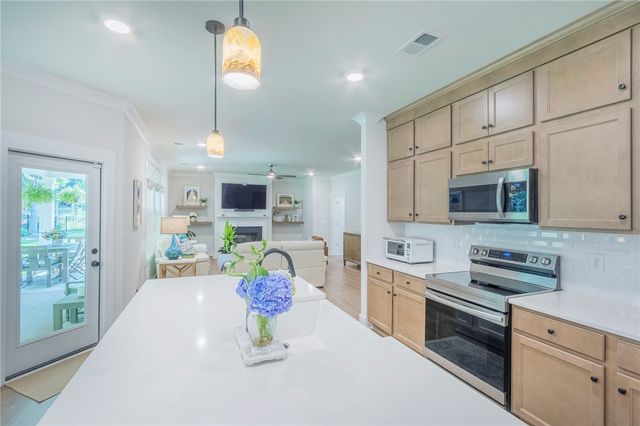1111 Bay Drive, Fair Play, SC 29643