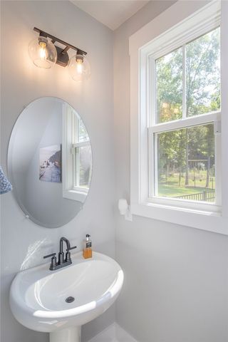 1111 Bay Drive, Fair Play, SC 29643