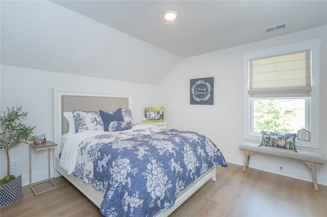 1111 Bay Drive, Fair Play, SC 29643