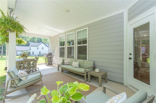 1111 Bay Drive, Fair Play, SC 29643