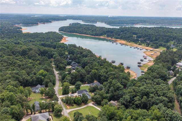 1111 Bay Drive, Fair Play, SC 29643