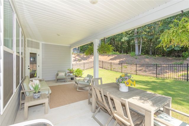 1111 Bay Drive, Fair Play, SC 29643
