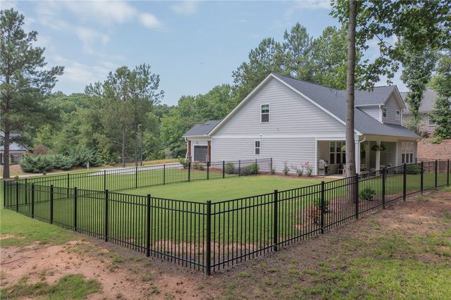 1111 Bay Drive, Fair Play, SC 29643