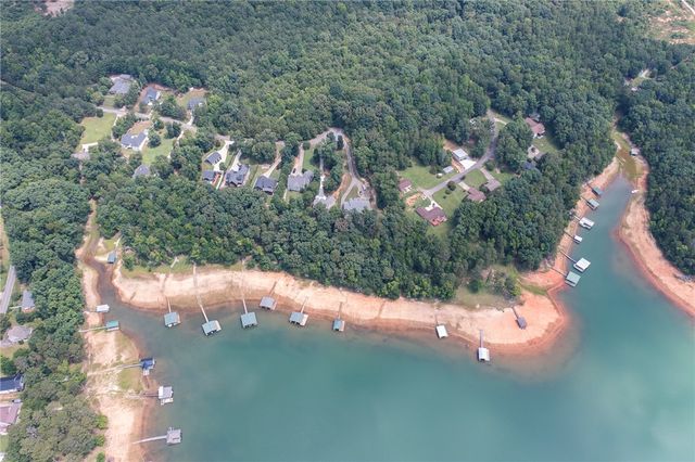 1111 Bay Drive, Fair Play, SC 29643
