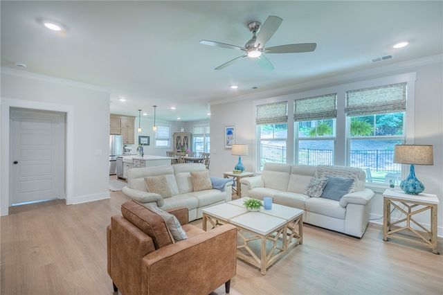 1111 Bay Drive, Fair Play, SC 29643