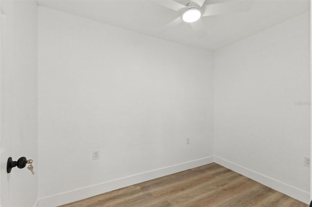 2008 OAKWOOD AVENUE, Tampa, FL 33605