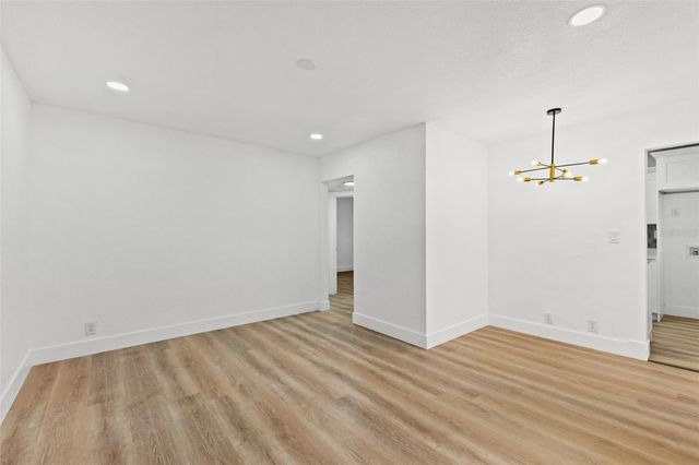 2008 OAKWOOD AVENUE, Tampa, FL 33605