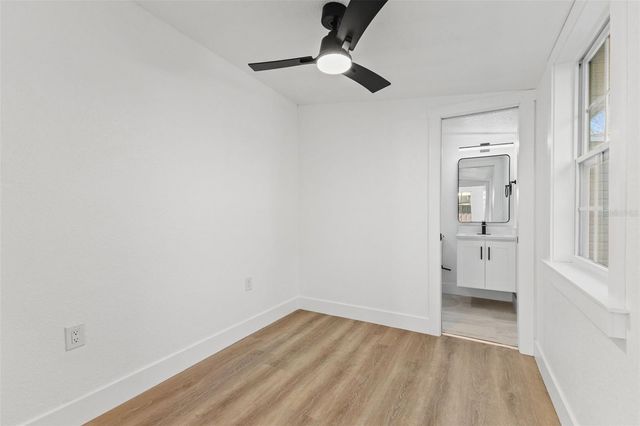 2008 OAKWOOD AVENUE, Tampa, FL 33605