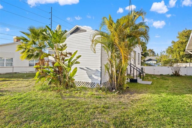 2008 OAKWOOD AVENUE, Tampa, FL 33605