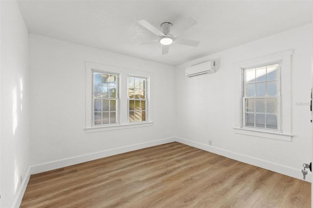 2008 OAKWOOD AVENUE, Tampa, FL 33605