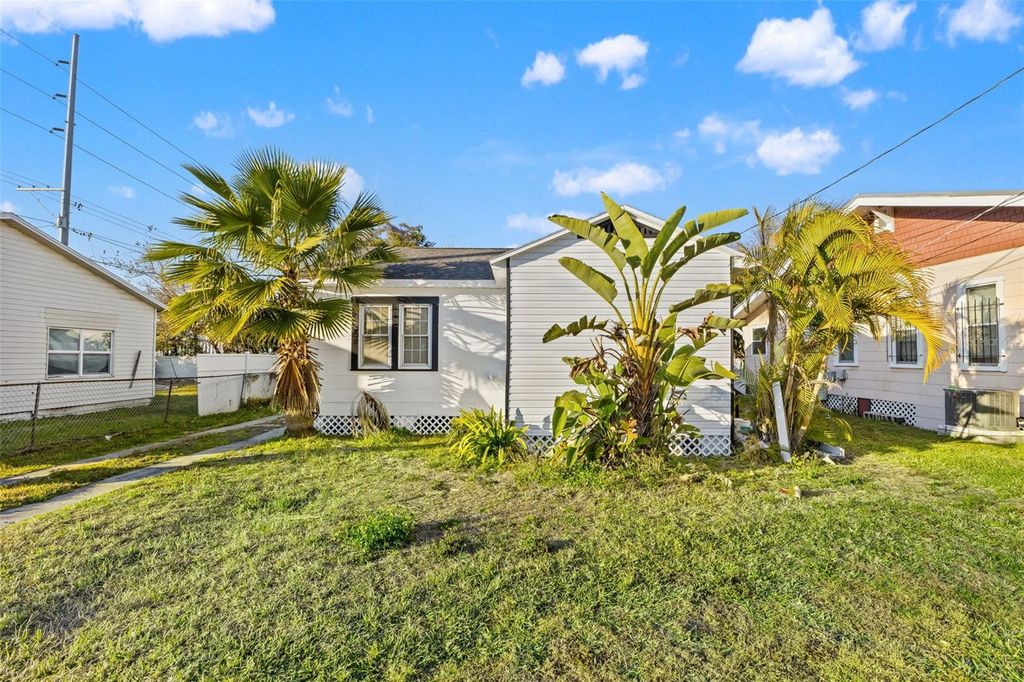 2008 OAKWOOD AVENUE, Tampa, FL 33605