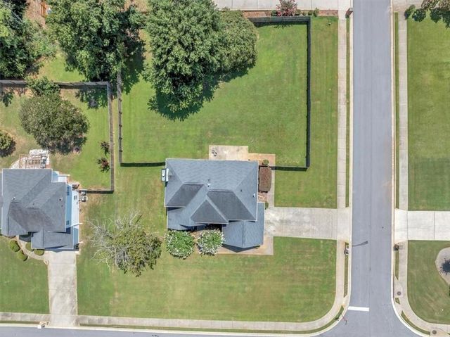 646 Autumn Leaf Circle, Mcdonough, GA 30253