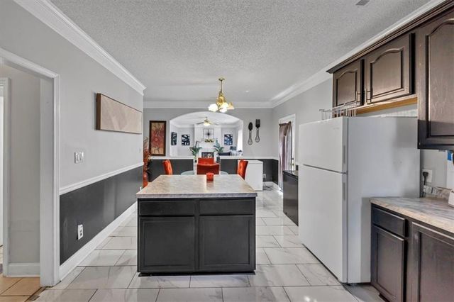 646 Autumn Leaf Circle, Mcdonough, GA 30253